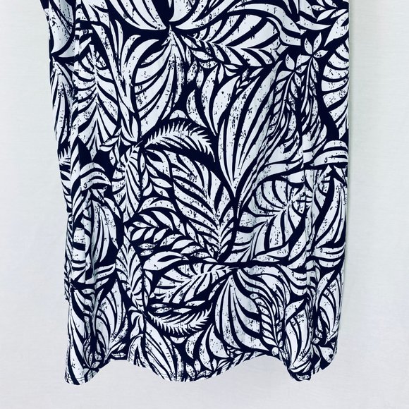 SWIMSUITS FOR ALL Leaf Print One Piece Swimsuit 28 - Picture 4 of 8